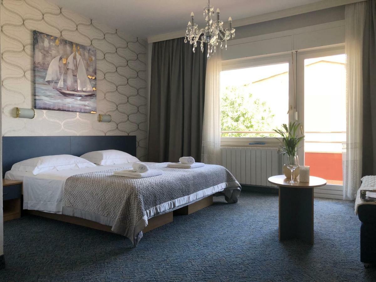 Rooms Ana Стобреч Екстер'єр фото