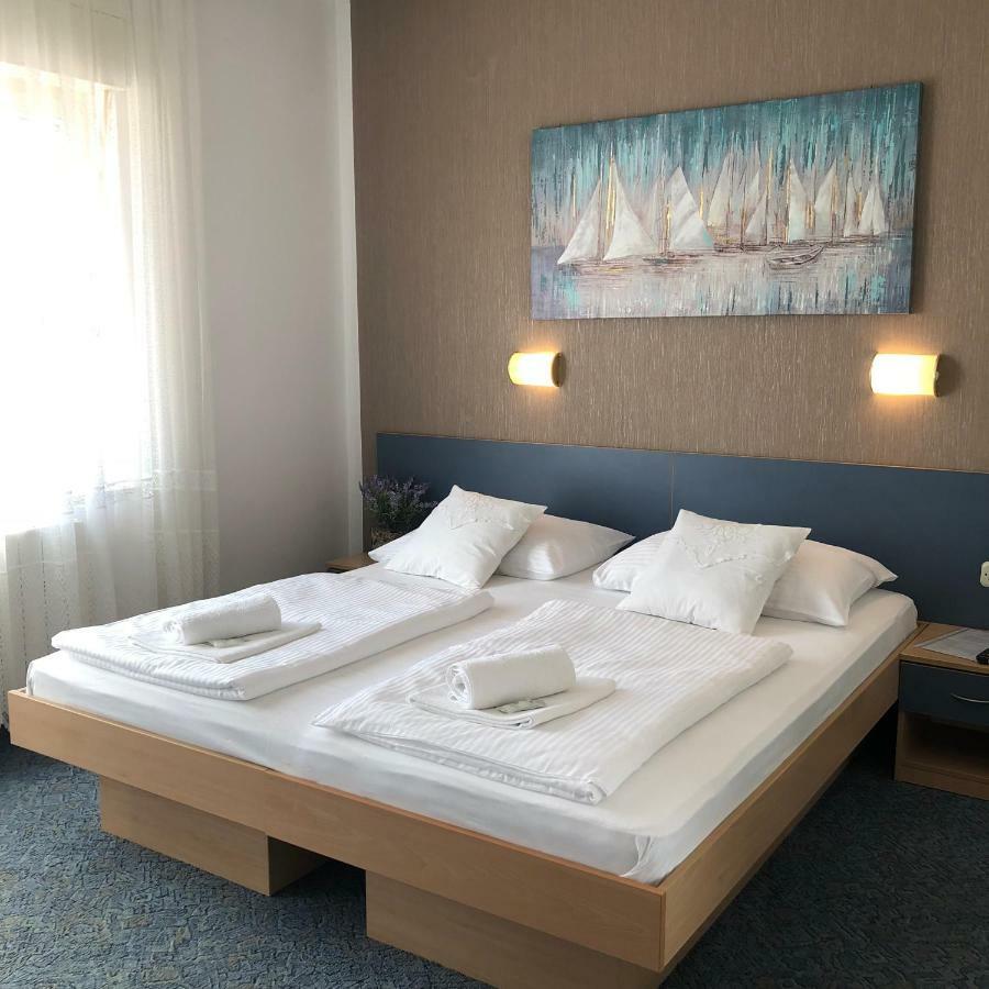 Rooms Ana Стобреч Екстер'єр фото