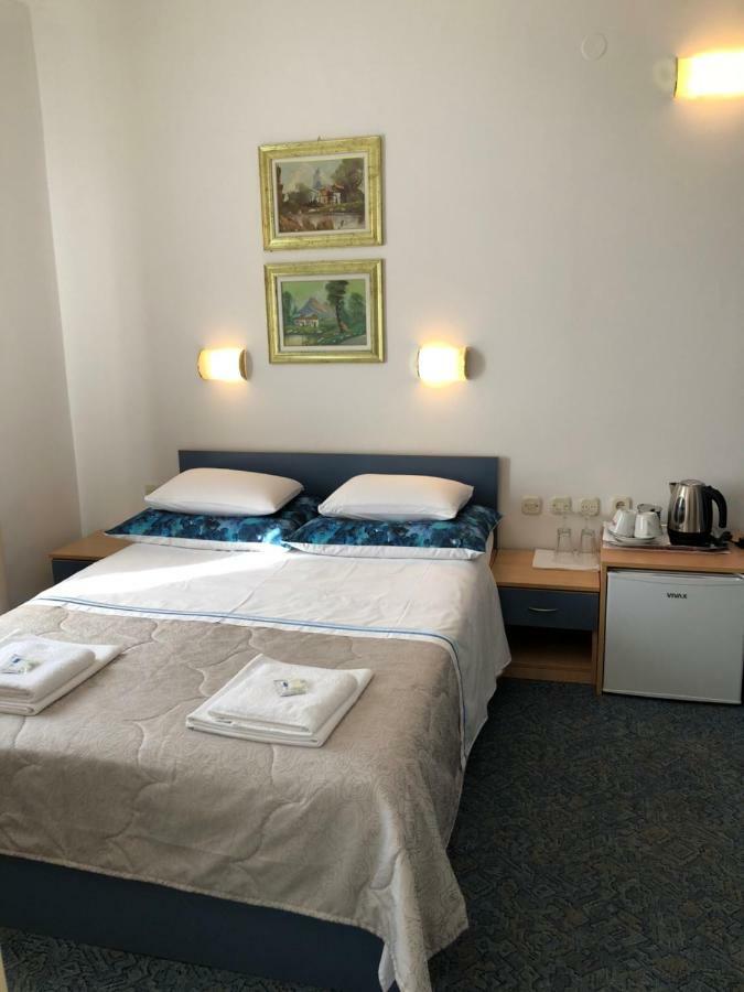 Rooms Ana Стобреч Екстер'єр фото